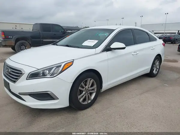 5NPE24AF3GH374156 2016 HYUNDAI SONATA - Image 2