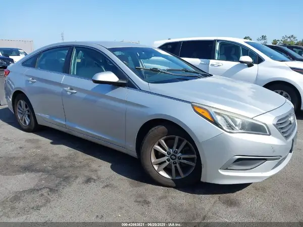 5NPE24AF3GH377056 2016 HYUNDAI SONATA - Image 1
