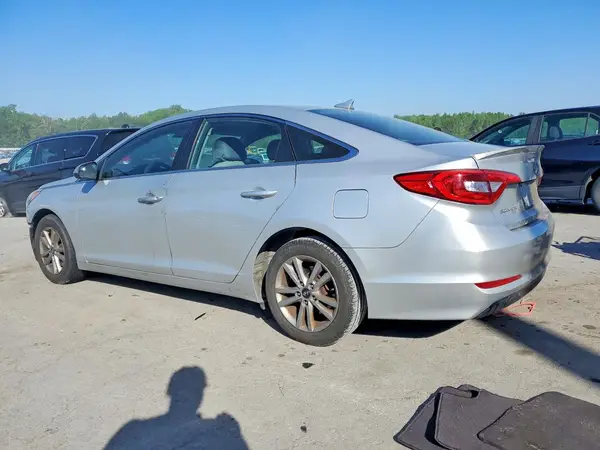 5NPE24AF3GH377073 2016 HYUNDAI SONATA - Image 2