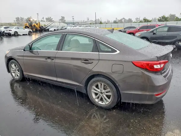 5NPE24AF3GH379938 2016 HYUNDAI SONATA - Image 2