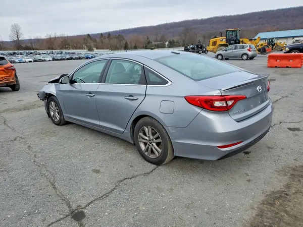 5NPE24AF3GH383374 2016 HYUNDAI SONATA - Image 2
