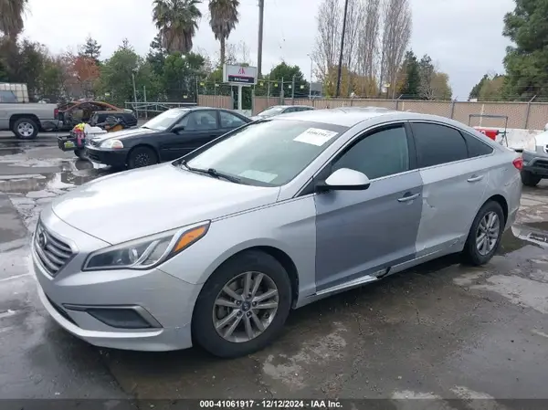 5NPE24AF3GH393516 2016 HYUNDAI SONATA - Image 2