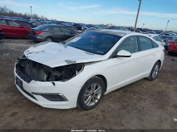 5NPE24AF3GH399283 2016 HYUNDAI SONATA - Image 2