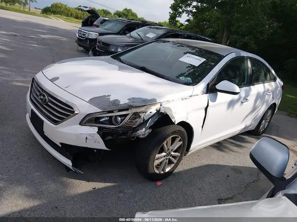 5NPE24AF3GH399428 2016 HYUNDAI SONATA - Image 2