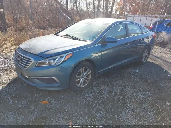 5NPE24AF3GH403963 2016 HYUNDAI SONATA - Image 2