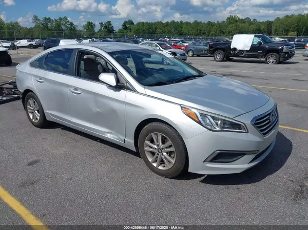 5NPE24AF3GH404448 2016 HYUNDAI SONATA - Image 1
