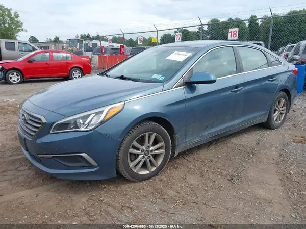 5NPE24AF3GH425560 2016 HYUNDAI SONATA - Image 2