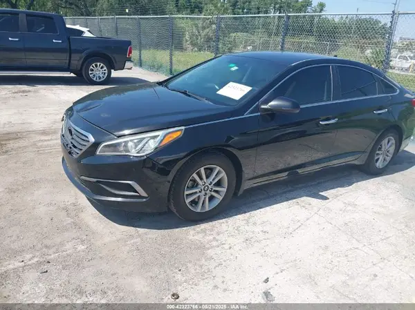 5NPE24AF3HH436835 2017 HYUNDAI SONATA - Image 2