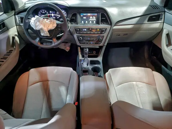 5NPE24AF3HH443946 2017 HYUNDAI SONATA - Image 8