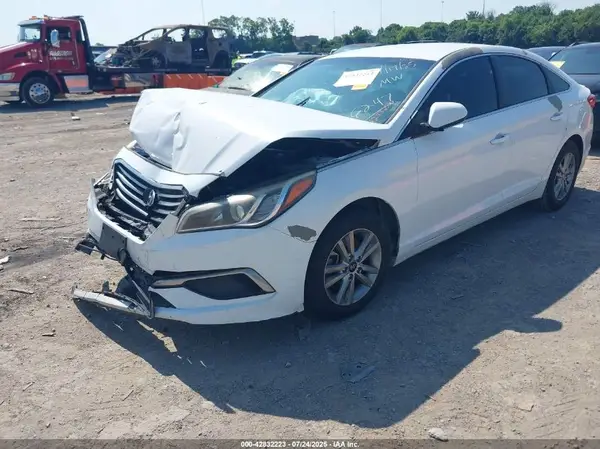 5NPE24AF3HH446247 2017 HYUNDAI SONATA - Image 2
