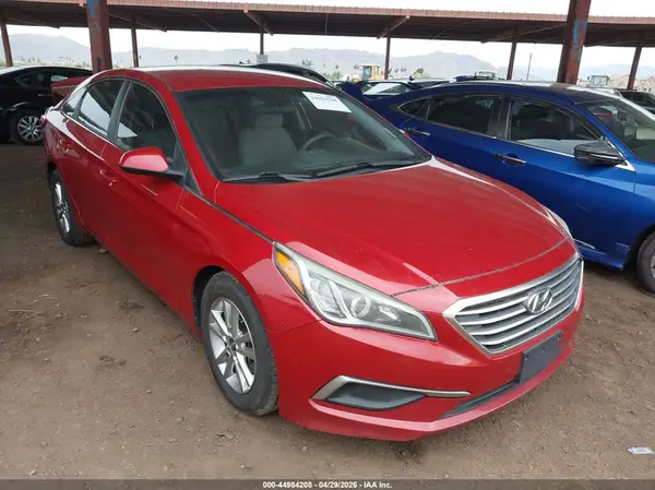 5NPE24AF3HH447303 2017 HYUNDAI SONATA - Image 1