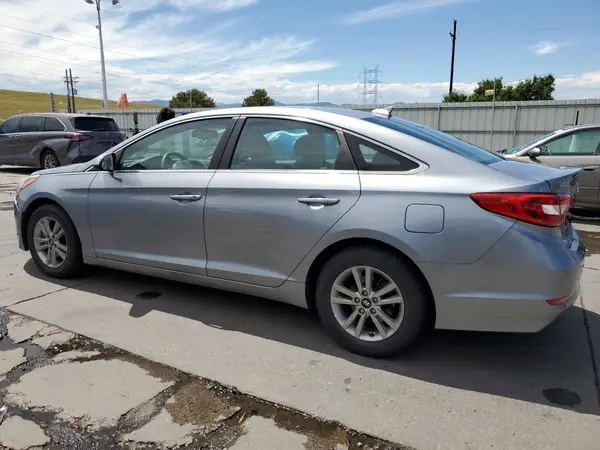 5NPE24AF3HH450525 2017 HYUNDAI SONATA - Image 2