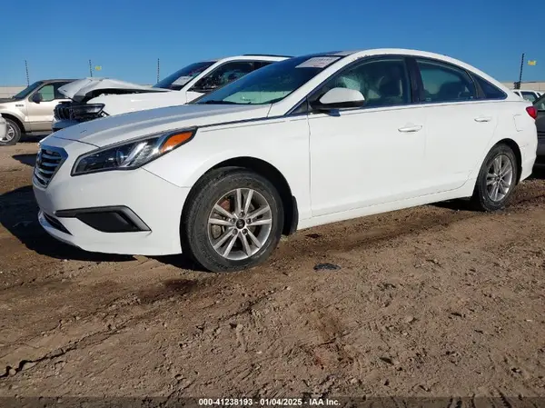 5NPE24AF3HH456857 2017 HYUNDAI SONATA - Image 2