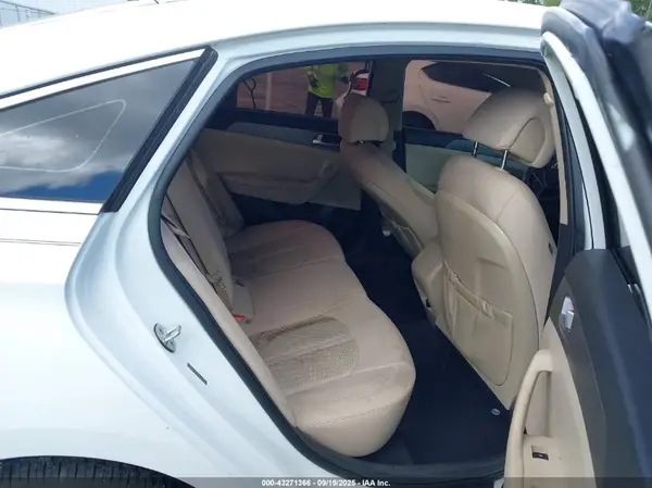 5NPE24AF3HH458477 2017 HYUNDAI SONATA - Image 8