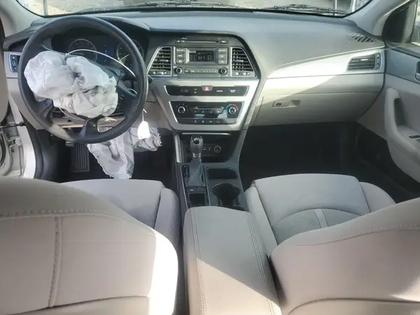 5NPE24AF3HH459838 2017 HYUNDAI SONATA - Image 8