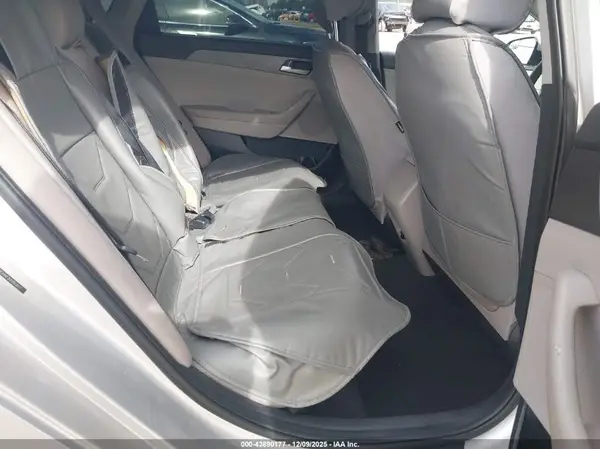 5NPE24AF3HH460617 2017 HYUNDAI SONATA - Image 8