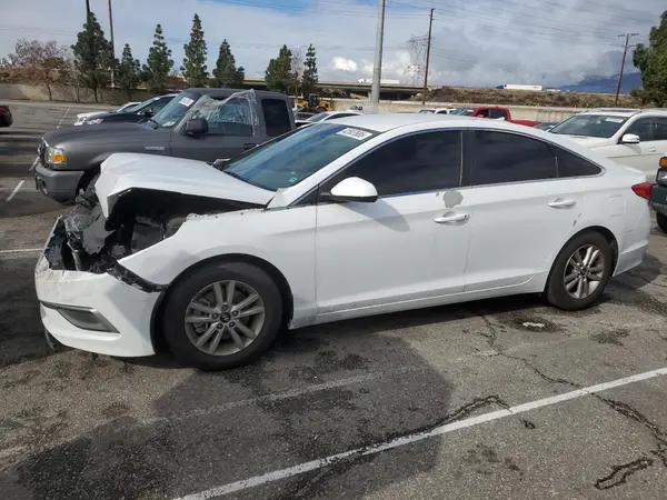5NPE24AF3HH460780 2017 HYUNDAI SONATA - Image 1