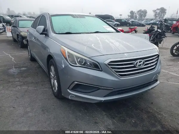 5NPE24AF3HH461041 2017 HYUNDAI SONATA - Image 1