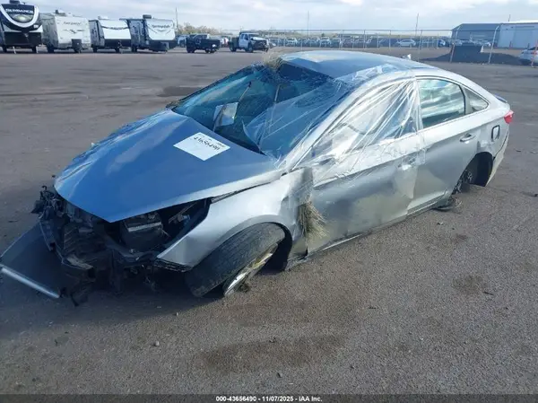 5NPE24AF3HH467941 2017 HYUNDAI SONATA - Image 2