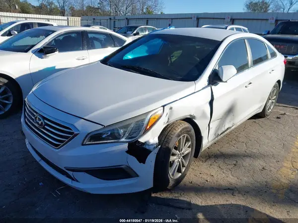 5NPE24AF3HH469382 2017 HYUNDAI SONATA - Image 2