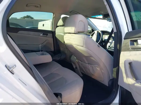 5NPE24AF3HH469382 2017 HYUNDAI SONATA - Image 8
