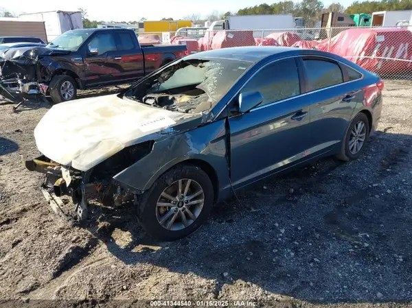 5NPE24AF3HH470208 2017 HYUNDAI SONATA - Image 2
