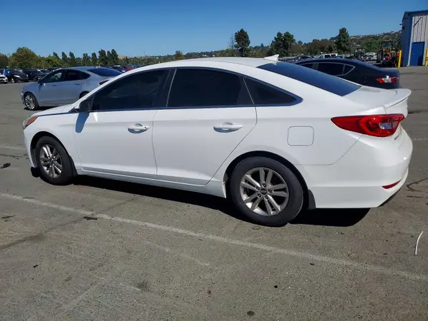 5NPE24AF3HH470242 2017 HYUNDAI SONATA - Image 2
