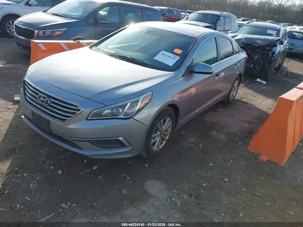 5NPE24AF3HH473271 2017 HYUNDAI SONATA - Image 2