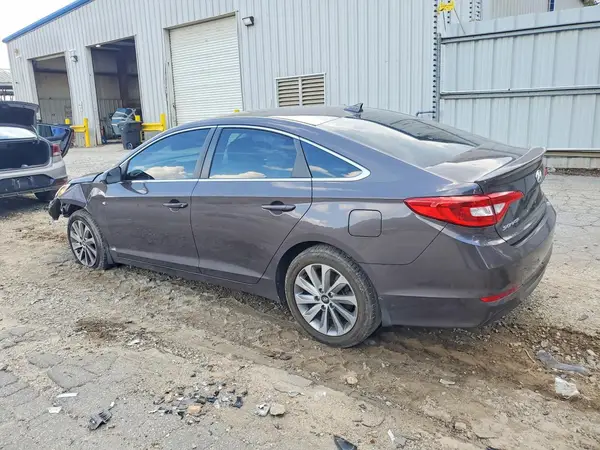 5NPE24AF3HH473691 2017 HYUNDAI SONATA - Image 2