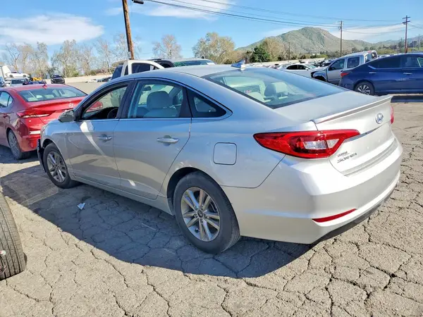 5NPE24AF3HH477501 2017 HYUNDAI SONATA - Image 2
