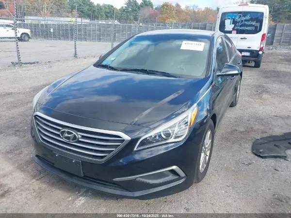 5NPE24AF3HH480852 2017 HYUNDAI SONATA - Image 2