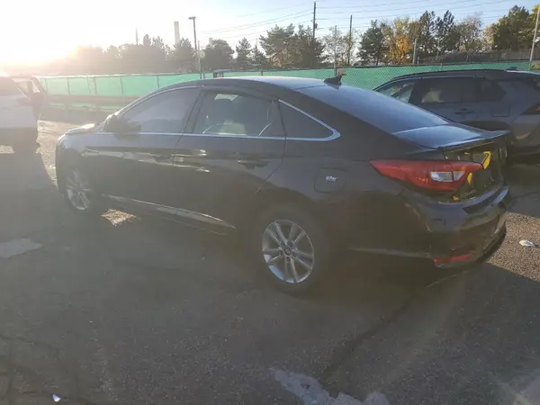 5NPE24AF3HH486148 2017 HYUNDAI SONATA - Image 2