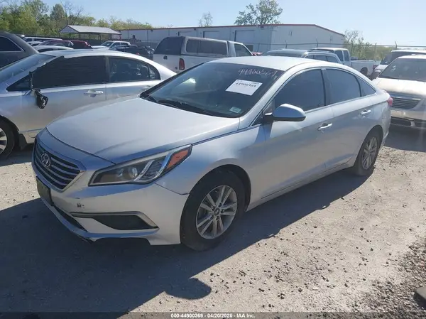 5NPE24AF3HH489163 2017 HYUNDAI SONATA - Image 2