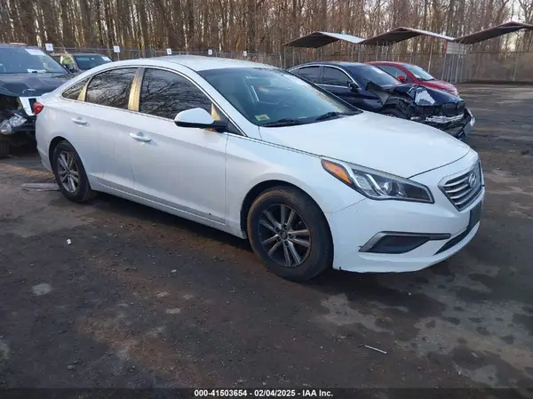 5NPE24AF3HH492841 2017 HYUNDAI SONATA - Image 1