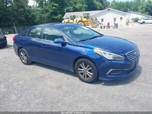 5NPE24AF3HH495724 2017 HYUNDAI SONATA - Image 1