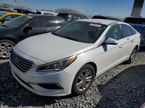 5NPE24AF3HH496517 2017 HYUNDAI SONATA - Image 1