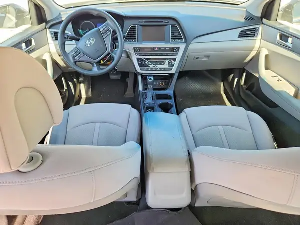 5NPE24AF3HH509217 2017 HYUNDAI SONATA - Image 8