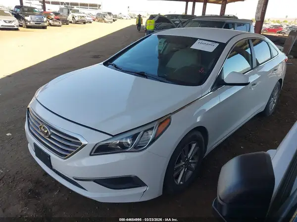 5NPE24AF3HH514675 2017 HYUNDAI SONATA - Image 2