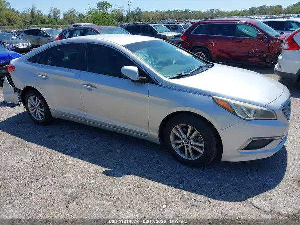 5NPE24AF3HH516782 2017 HYUNDAI SONATA - Image 1