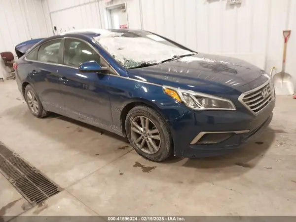 5NPE24AF3HH518550 2017 HYUNDAI SONATA - Image 1