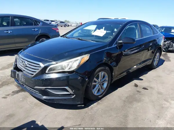 5NPE24AF3HH520640 2017 HYUNDAI SONATA - Image 2