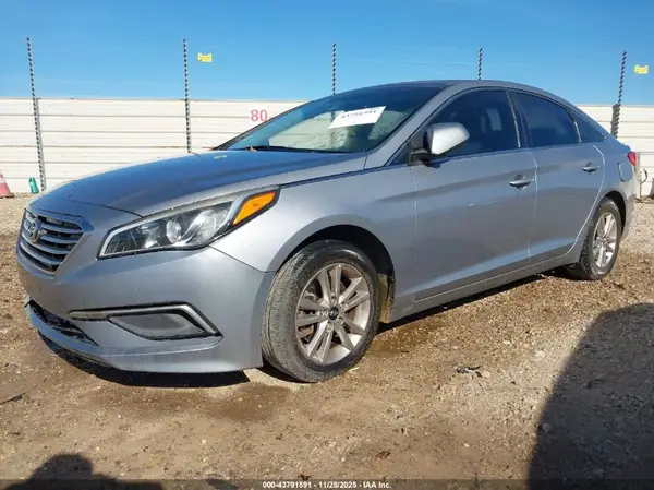 5NPE24AF3HH522968 2017 HYUNDAI SONATA - Image 2
