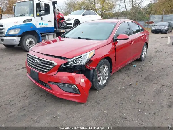 5NPE24AF3HH527099 2017 HYUNDAI SONATA - Image 2