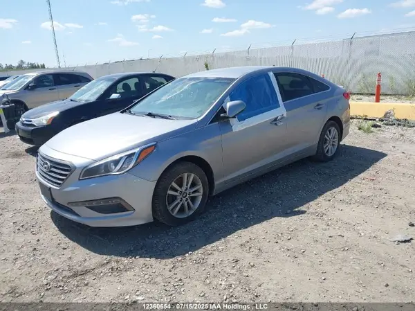 5NPE24AF3HH527961 2017 HYUNDAI SONATA - Image 2
