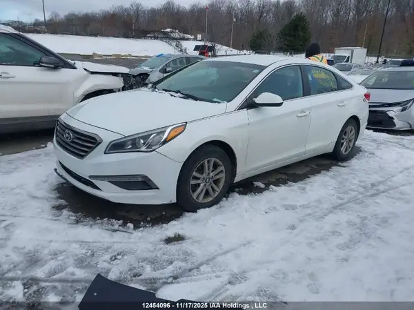 5NPE24AF3HH528110 2017 HYUNDAI SONATA - Image 2