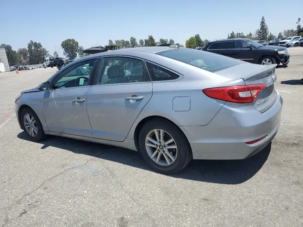 5NPE24AF3HH530147 2017 HYUNDAI SONATA - Image 2