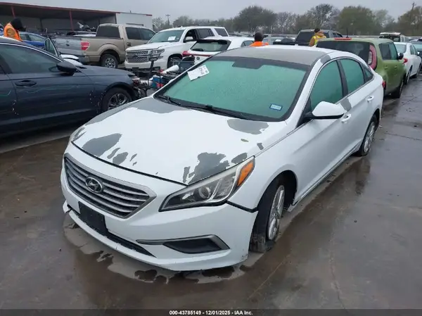 5NPE24AF3HH530360 2017 HYUNDAI SONATA - Image 2