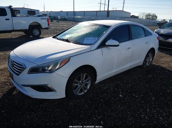 5NPE24AF3HH530844 2017 HYUNDAI SONATA - Image 2