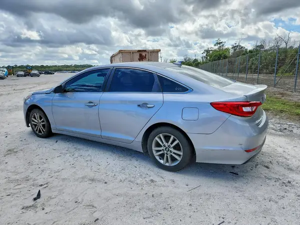 5NPE24AF3HH531847 2017 HYUNDAI SONATA - Image 2