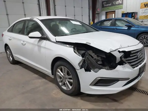 5NPE24AF3HH536160 2017 HYUNDAI SONATA - Image 1